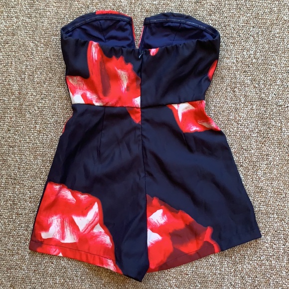 Strapless floral romper - Picture 2 of 3